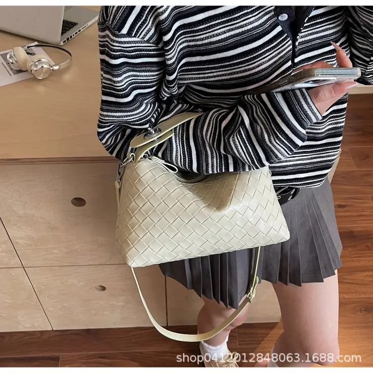 Women Handheld Woven Leather Bag Tan Single Shoulder — feature 27
