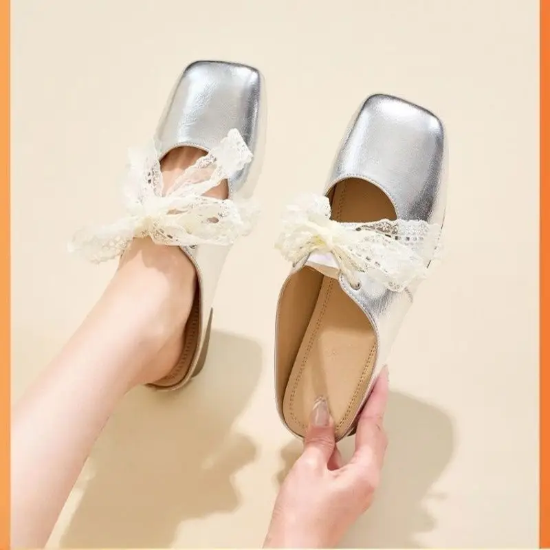 High-Appearance Closed-Toe Slippers for Women, Summer Outdoor Wear, 2026 New Summer Style, Suitable for Pairing with Skirts, Silver Bow Half-Slippers - Image 3