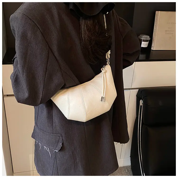 White Leather Crossbody Bag for Women 2025 — feature 17