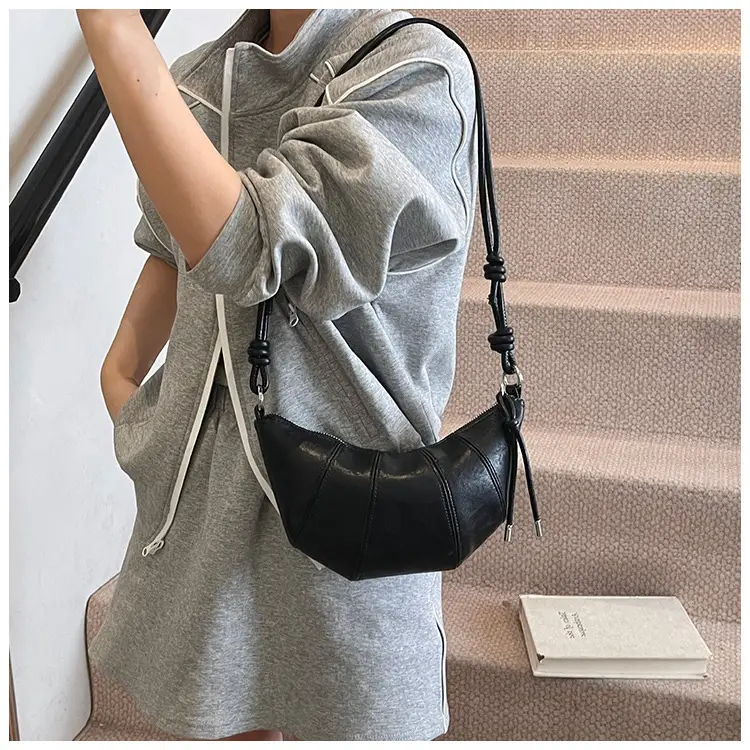 White Leather Crossbody Bag for Women 2025 — feature 7
