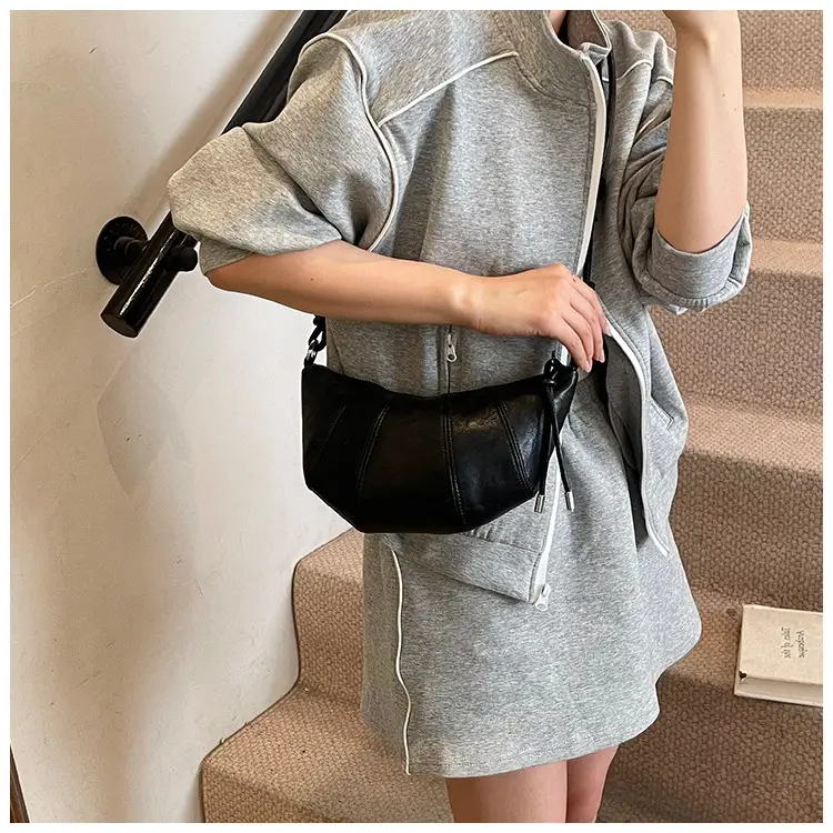 White Leather Crossbody Bag for Women 2025 — feature 8