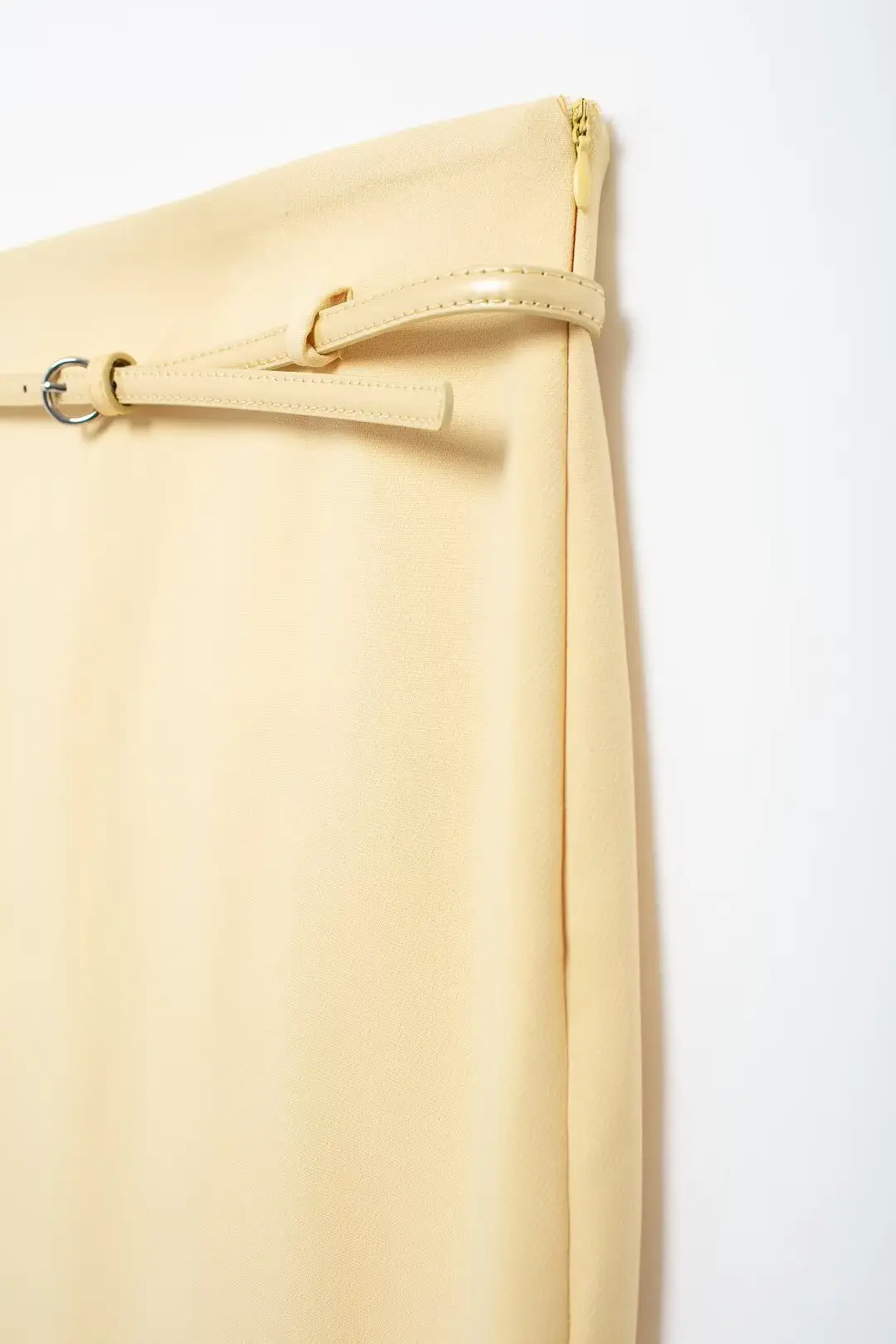 Women's High Waist Slim Skirt Beige Belted — feature 8
