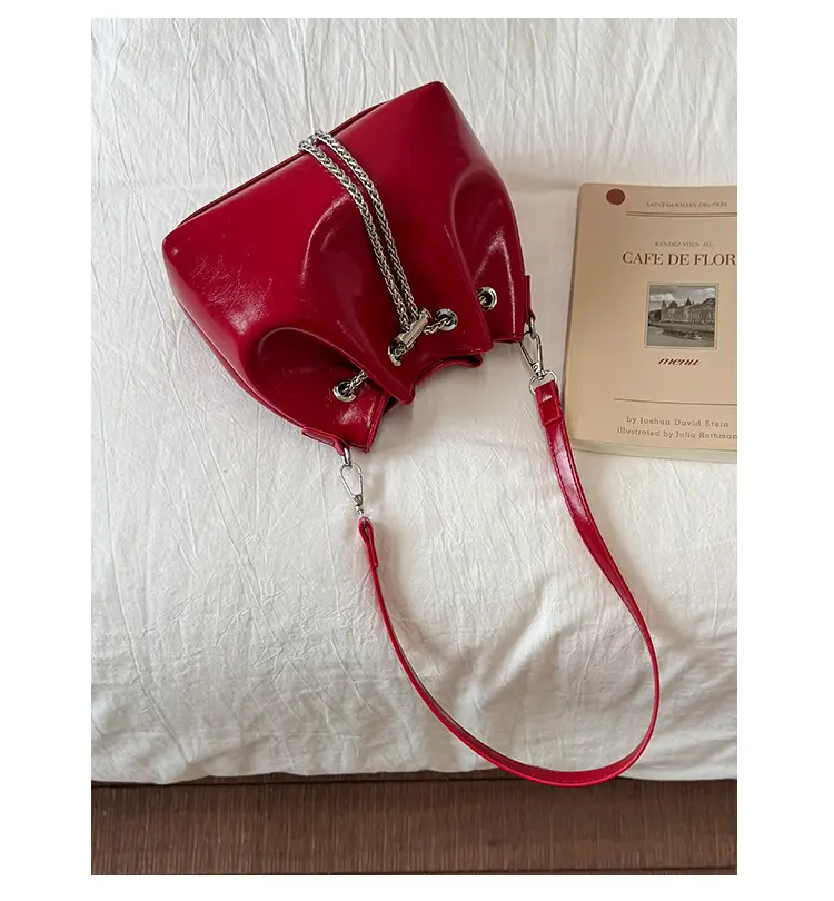 Silver High-End Bucket Bag for Women with Chain Strap — feature 38