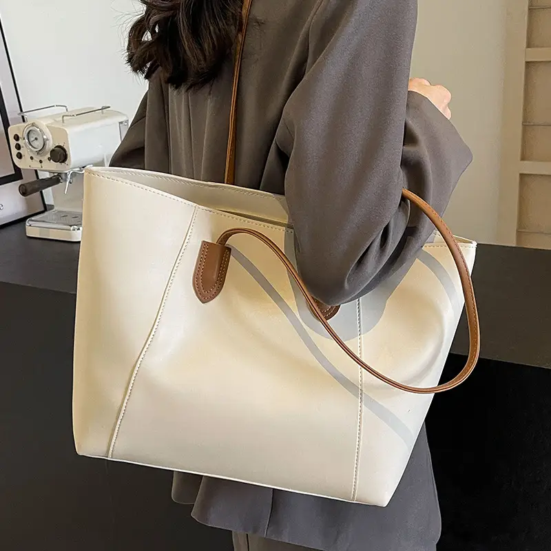 Women Large Capacity Shoulder Bag Summer Commuter Bag - Image 8