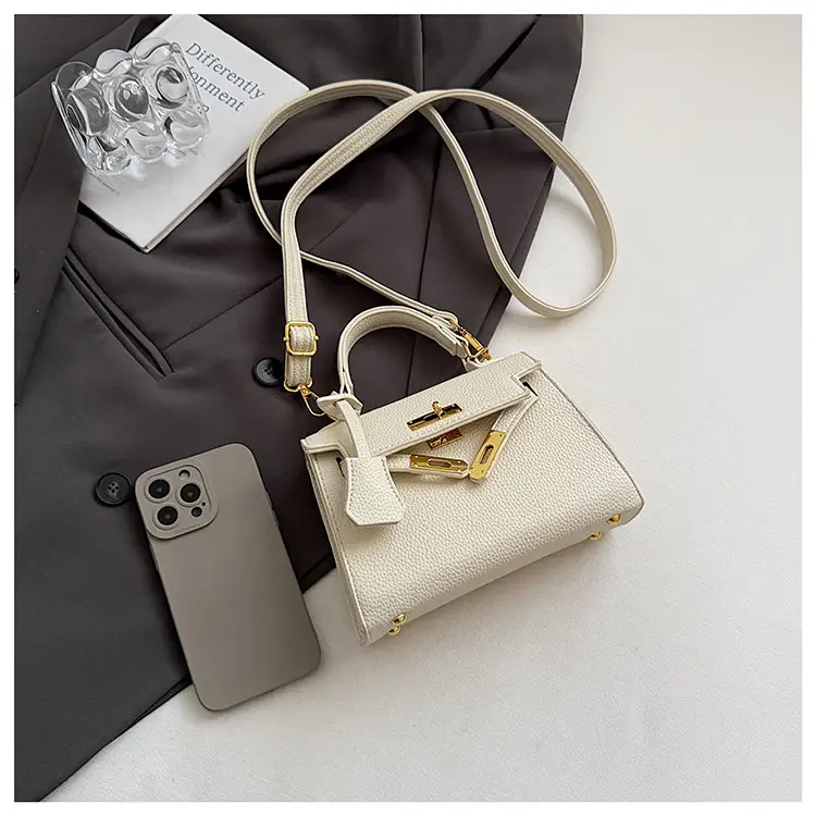 Women's Beige Crossbody Shoulder Bag with Gold Clasp — feature 3