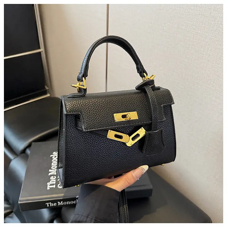Women's Beige Crossbody Shoulder Bag with Gold Clasp — feature 33