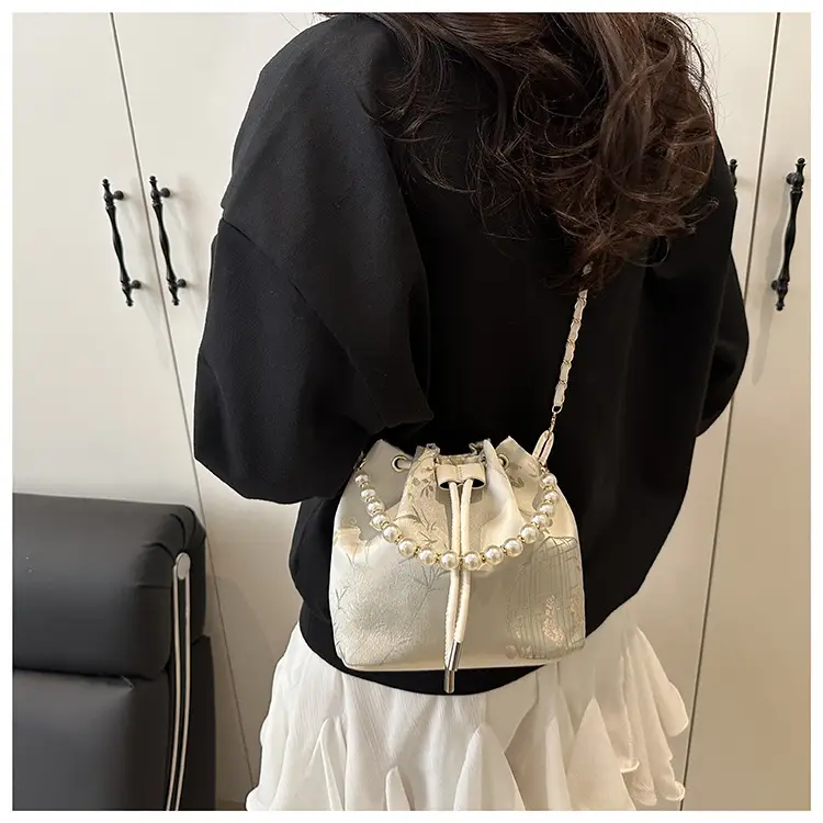 New Chinese Style Antique Embroidered Bucket Bag 2025 — feature 17