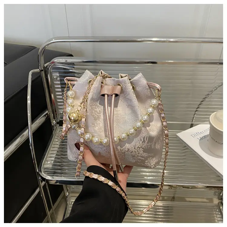 New Chinese Style Antique Embroidered Bucket Bag 2025 — feature 24