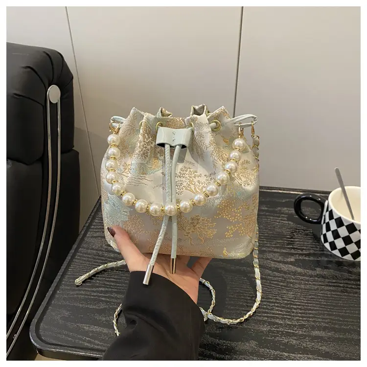 New Chinese Style Antique Embroidered Bucket Bag 2025 — feature 31