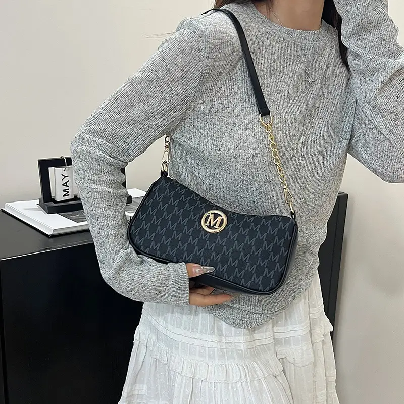 New Style Small Crossbody Bag for Women with Chain - Image 6