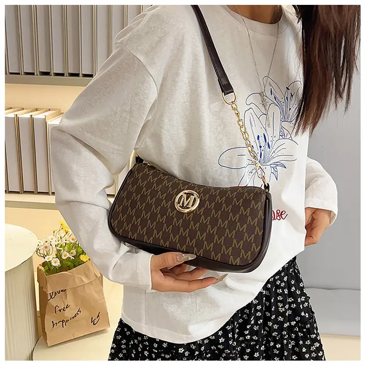 New Style Small Crossbody Bag for Women with Chain — feature 13