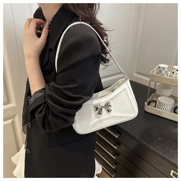 White Bow Shoulder Bag with French Texture — feature 16