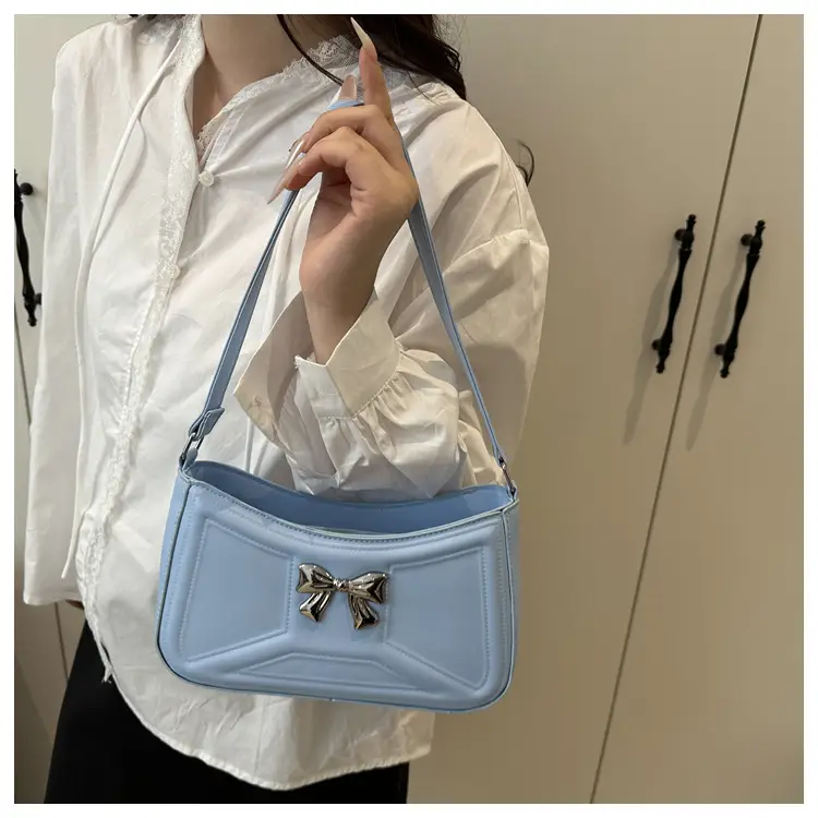 White Bow Shoulder Bag with French Texture — feature 37
