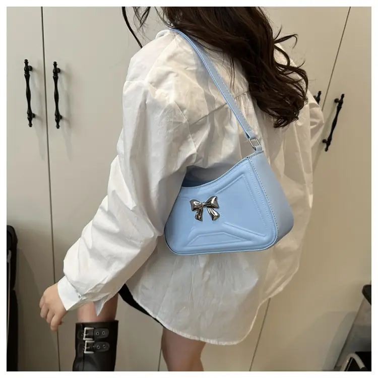 White Bow Shoulder Bag with French Texture — feature 39