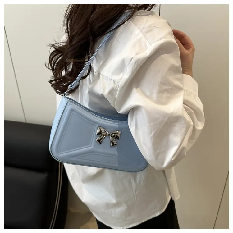 White Bow Shoulder Bag with French Texture — feature 41