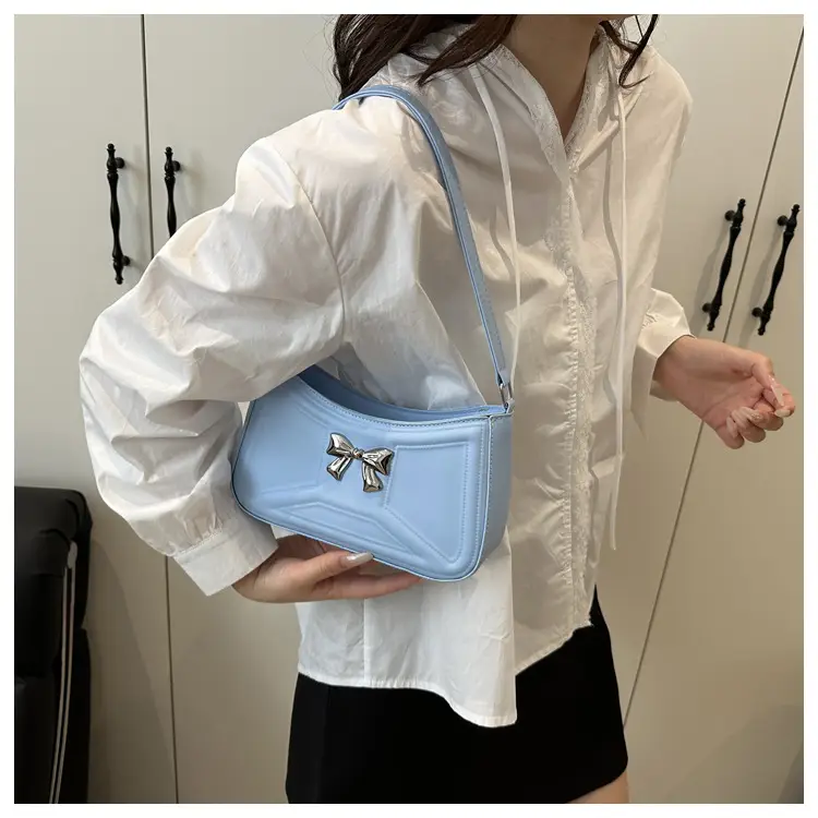 White Bow Shoulder Bag with French Texture — feature 44
