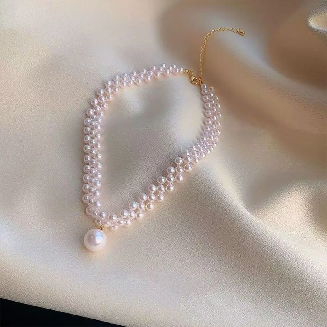 Caromay's New Clavicle Chain, Hepburn-Style Necklace, High-Looking Necklace with Four Beads and Pendant