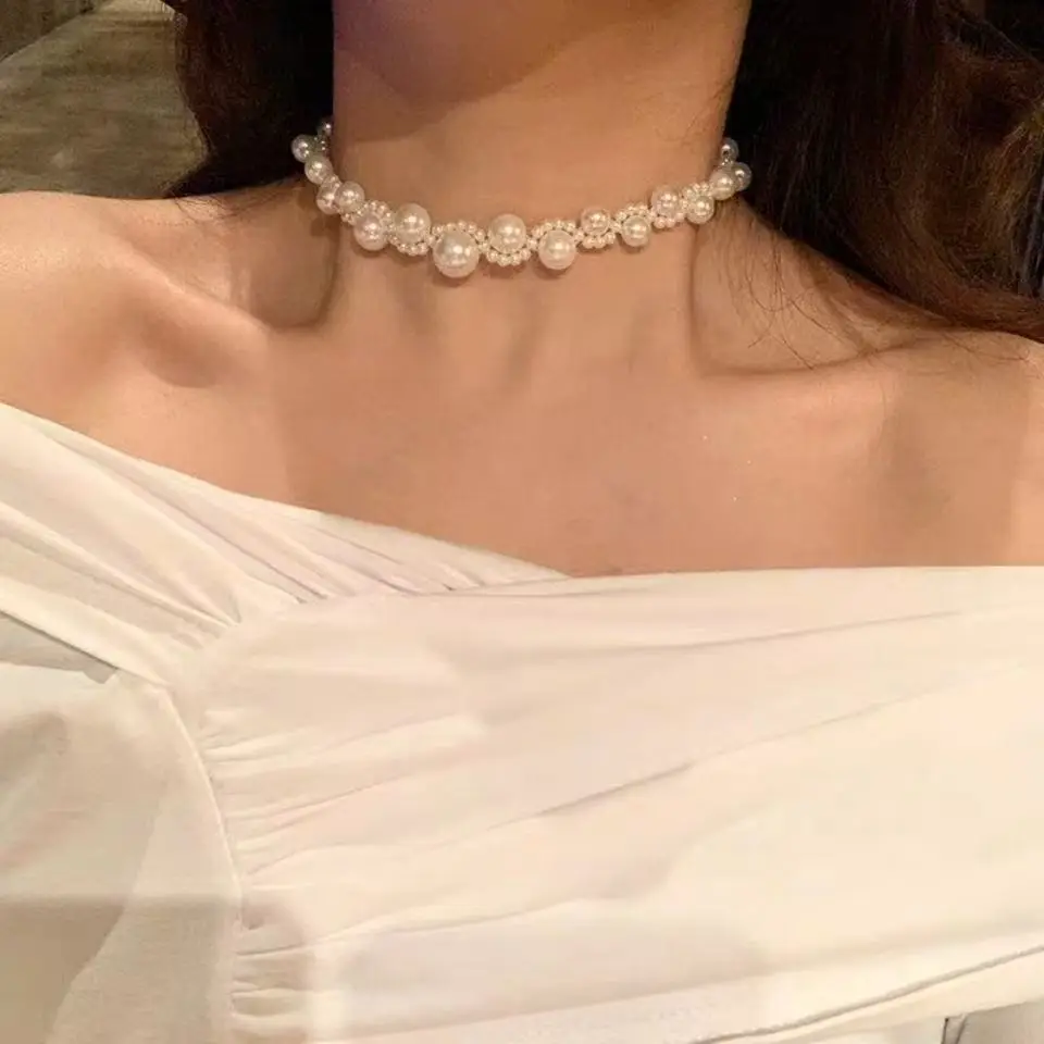 Caromay's New Clavicle Chain, Hepburn-Style Necklace, High-Looking Necklace with Four Beads and Pendant