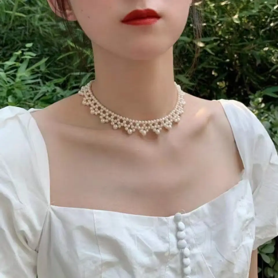 Caromay's New Clavicle Chain, Hepburn-Style Necklace, High-Looking Necklace with Four Beads and Pendant