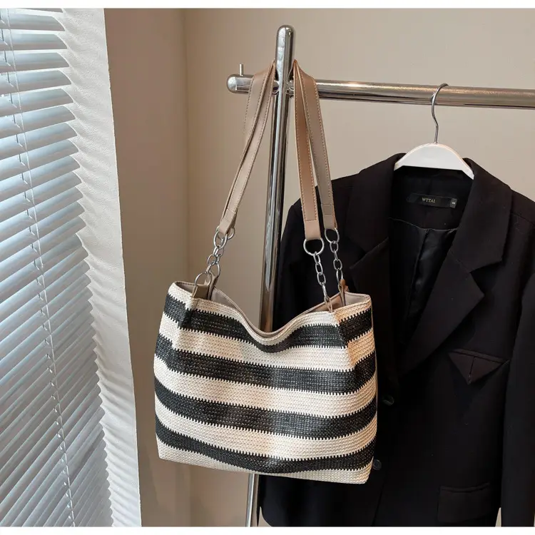 Women's Striped Straw Shoulder Bag Large Capacity 2025 — feature 13