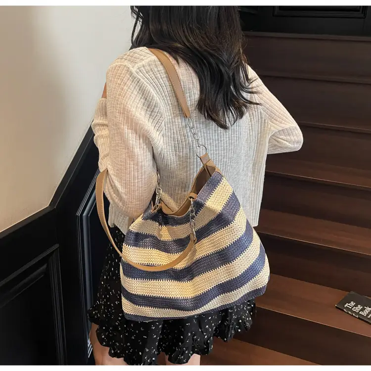 Women's Striped Straw Shoulder Bag Large Capacity 2025 — feature 22