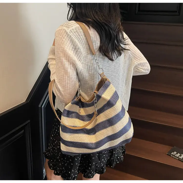 Women's Striped Straw Shoulder Bag Large Capacity 2025 — feature 23
