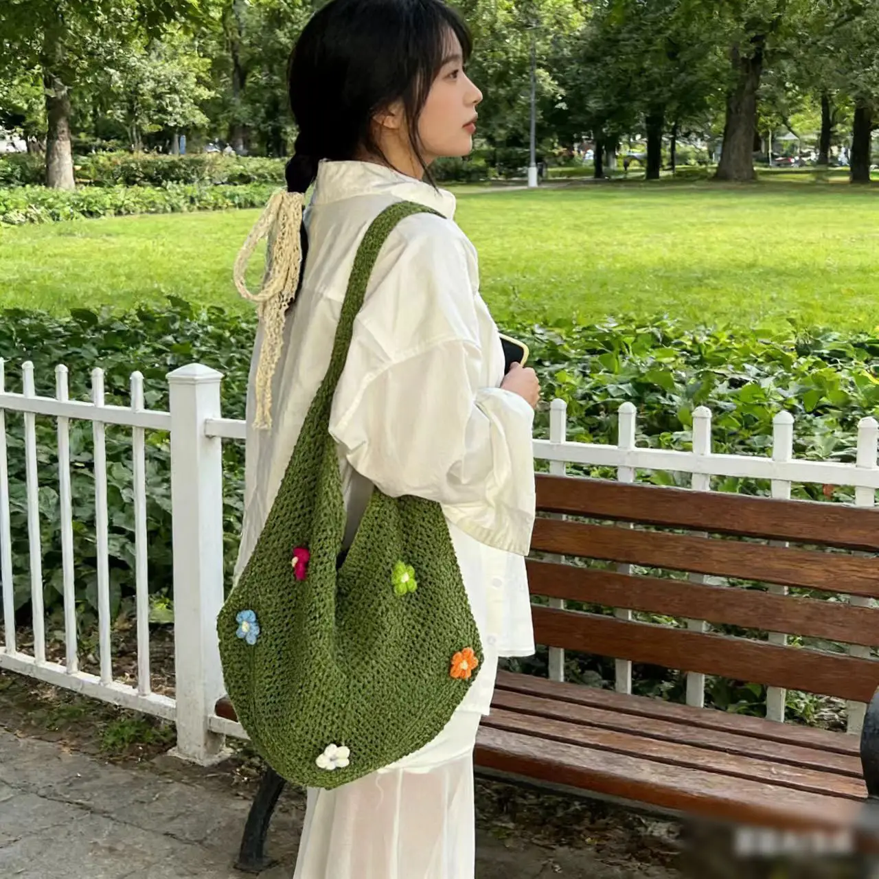 Women's Woven Straw Beach Bag with Flower Accent - Image 10