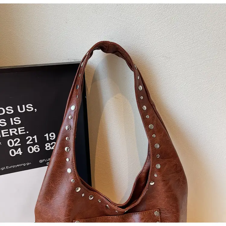 Retro Rivet Leather Shoulder Bag for Women — feature 24