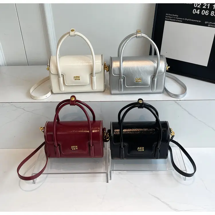 Korean Retro Small Square Handbag Maroon 2025 — feature 17