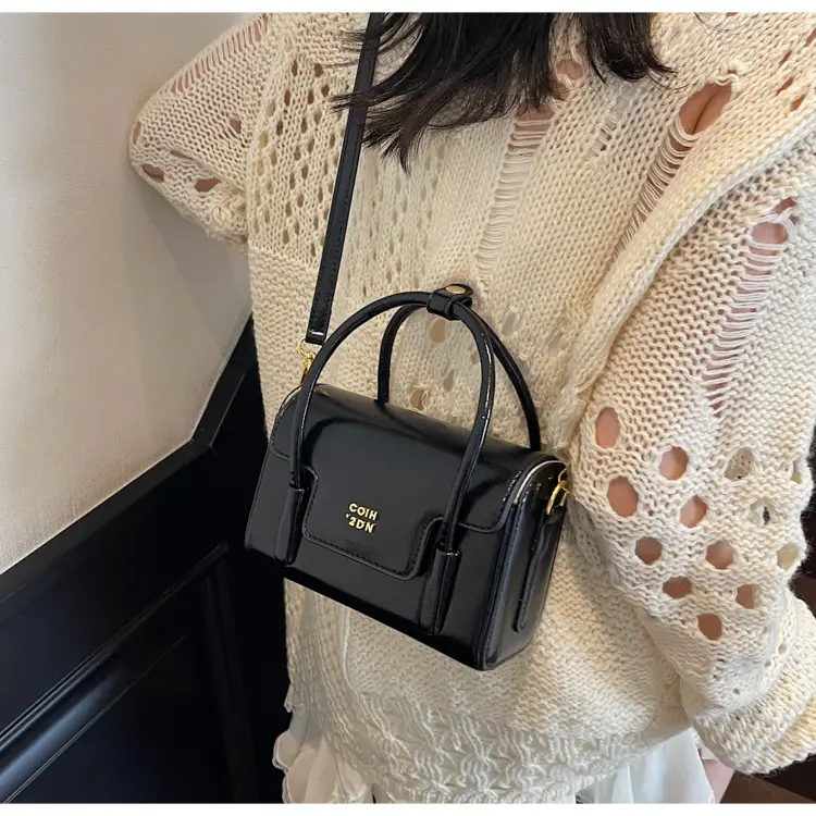 Korean Retro Small Square Handbag Maroon 2025 — feature 21