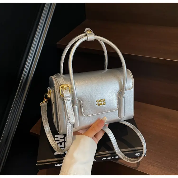 Korean Retro Small Square Handbag Maroon 2025 — feature 29