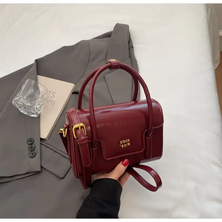 Korean Retro Small Square Handbag Maroon 2025 — feature 31