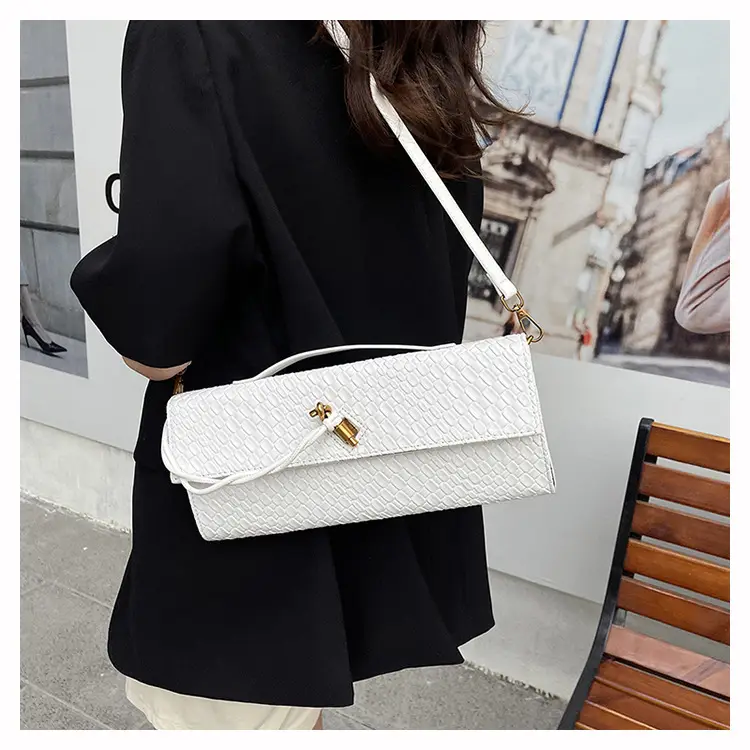 Gold Woven Crossbody Bag for Women 2025 — feature 31