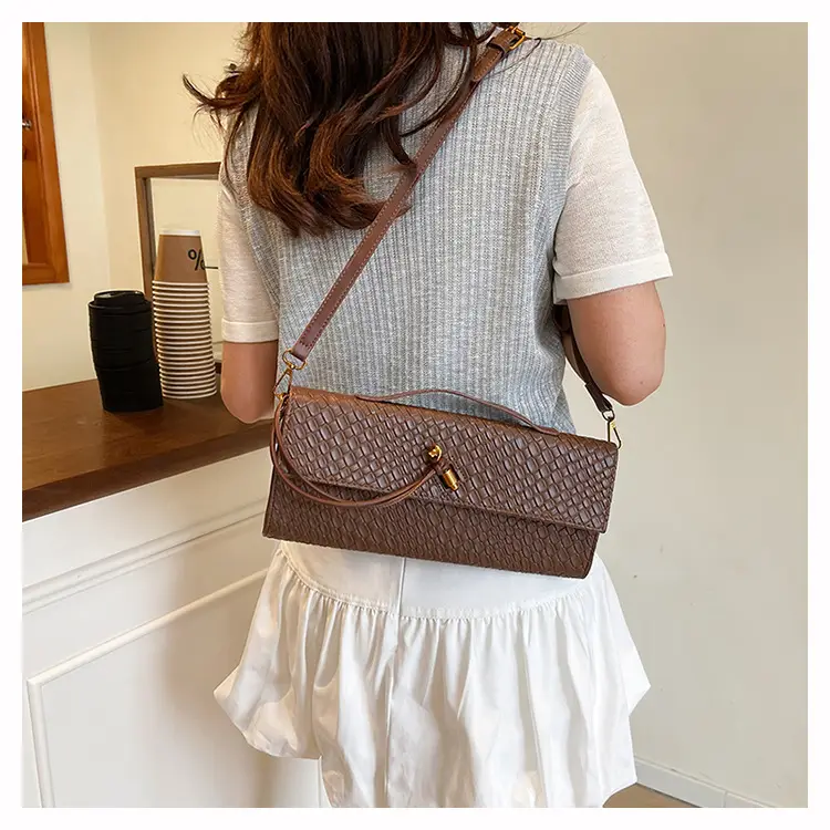 Gold Woven Crossbody Bag for Women 2025 — feature 43