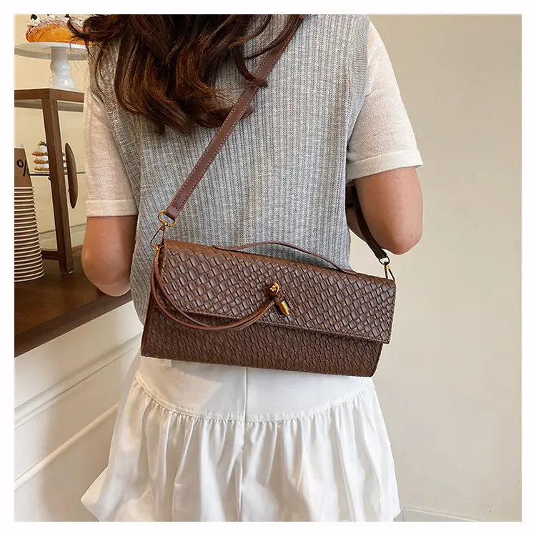 Gold Woven Crossbody Bag for Women 2025 — feature 44