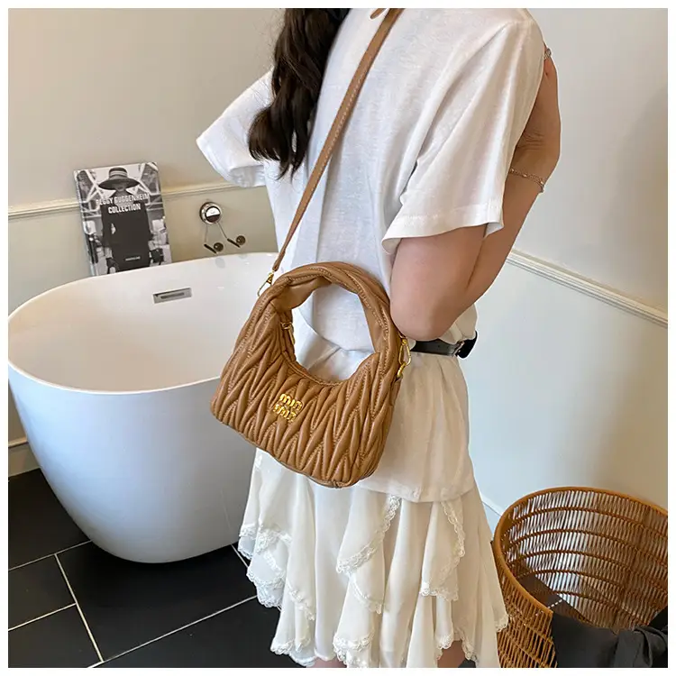 Red Pleated Crossbody Bag for Women 2025 — feature 19