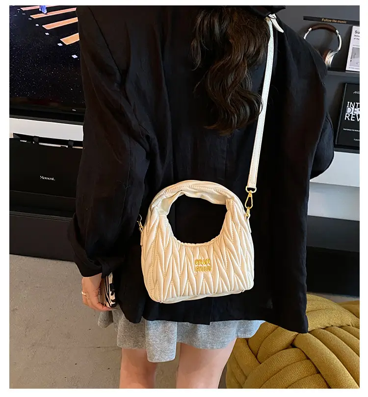 Red Pleated Crossbody Bag for Women 2025 — feature 3
