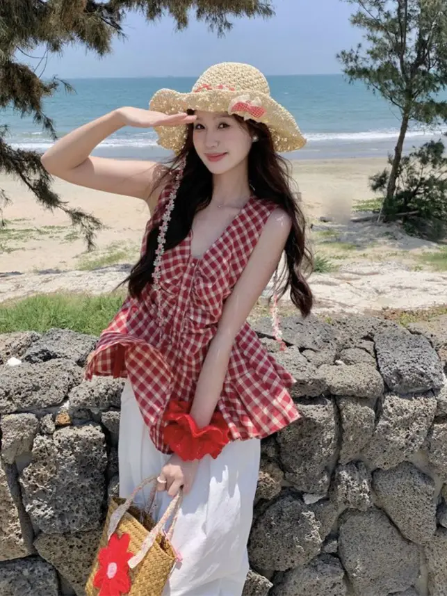 French-Style V-Neck Red Plaid Vest for Women, Summer Chic Retro Pleated Blouse with a Sense of Design and Elegant Top for Cross-Border - Image 3