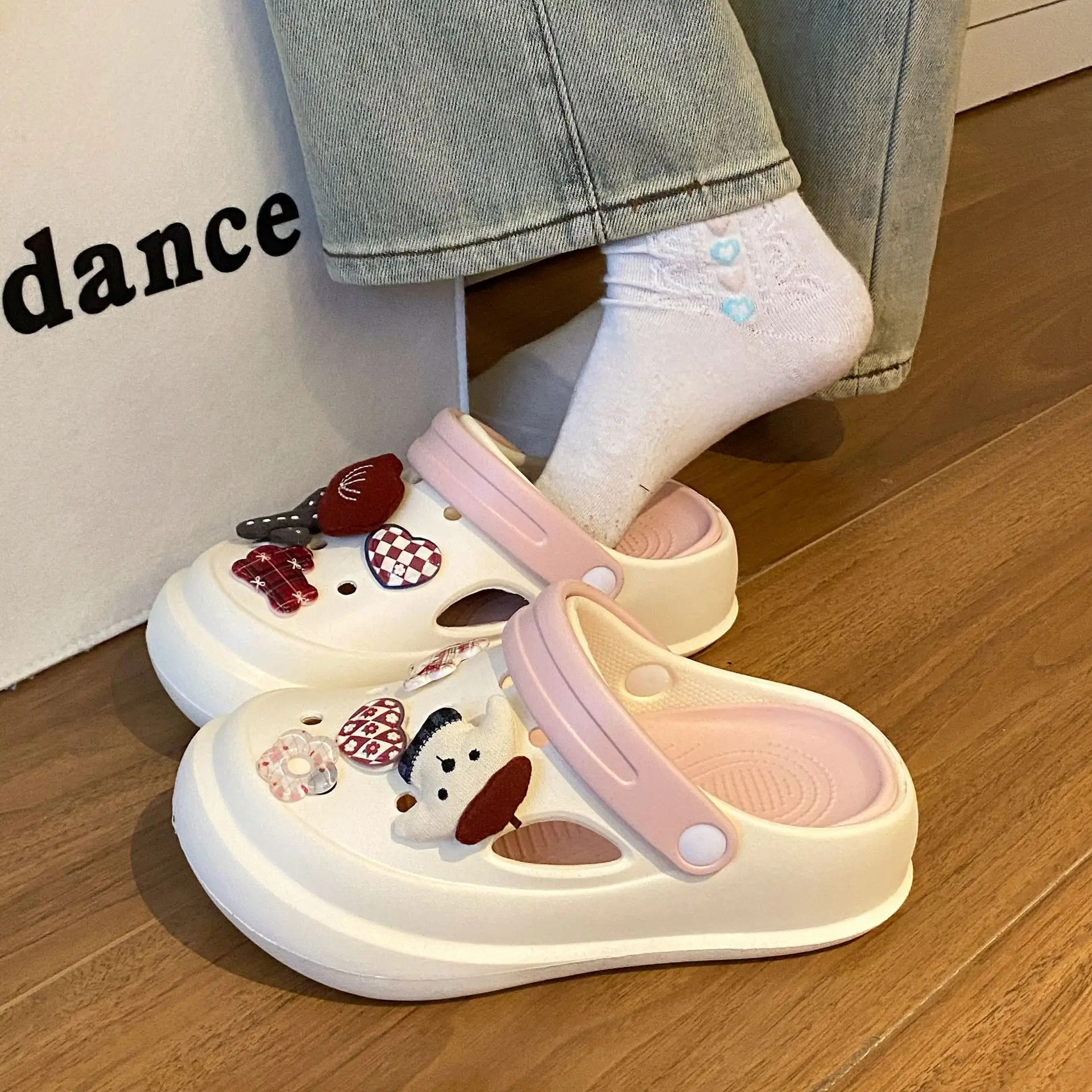 2025 Spring Croc Shoes Women Beige Heart Decor