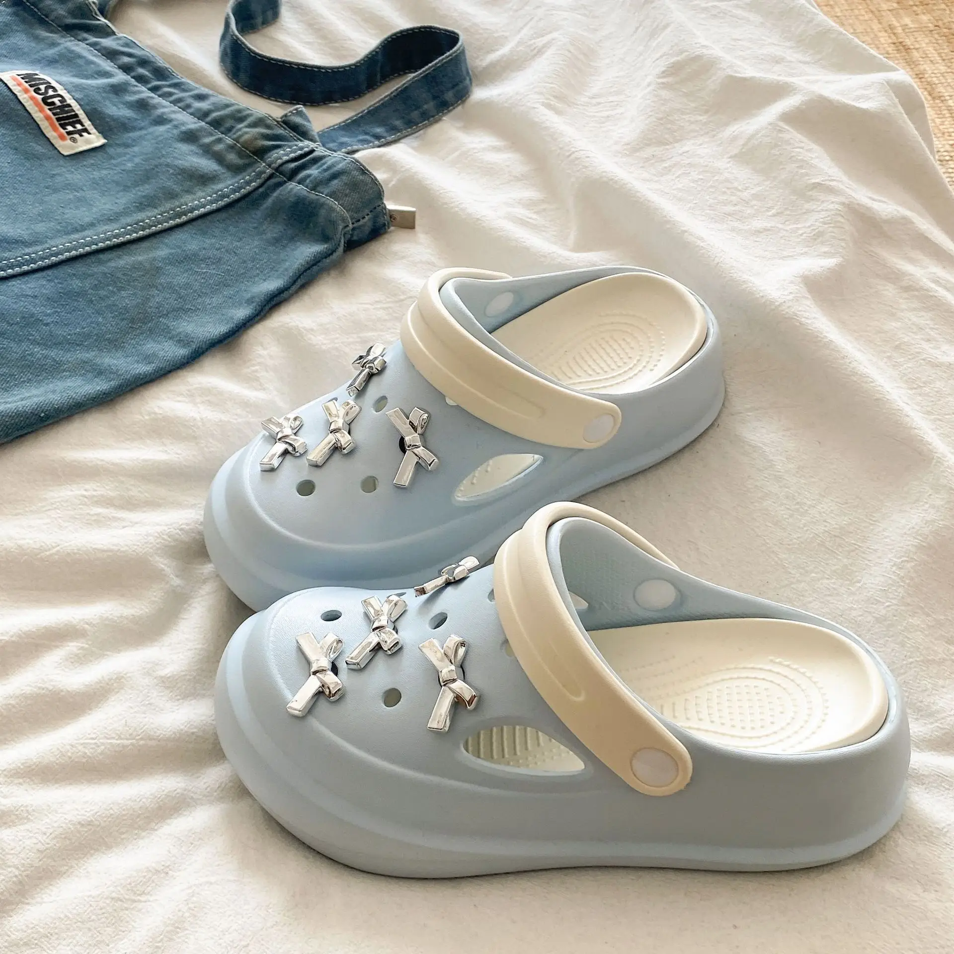 2025 Spring Croc Shoes Women Beige Heart Decor