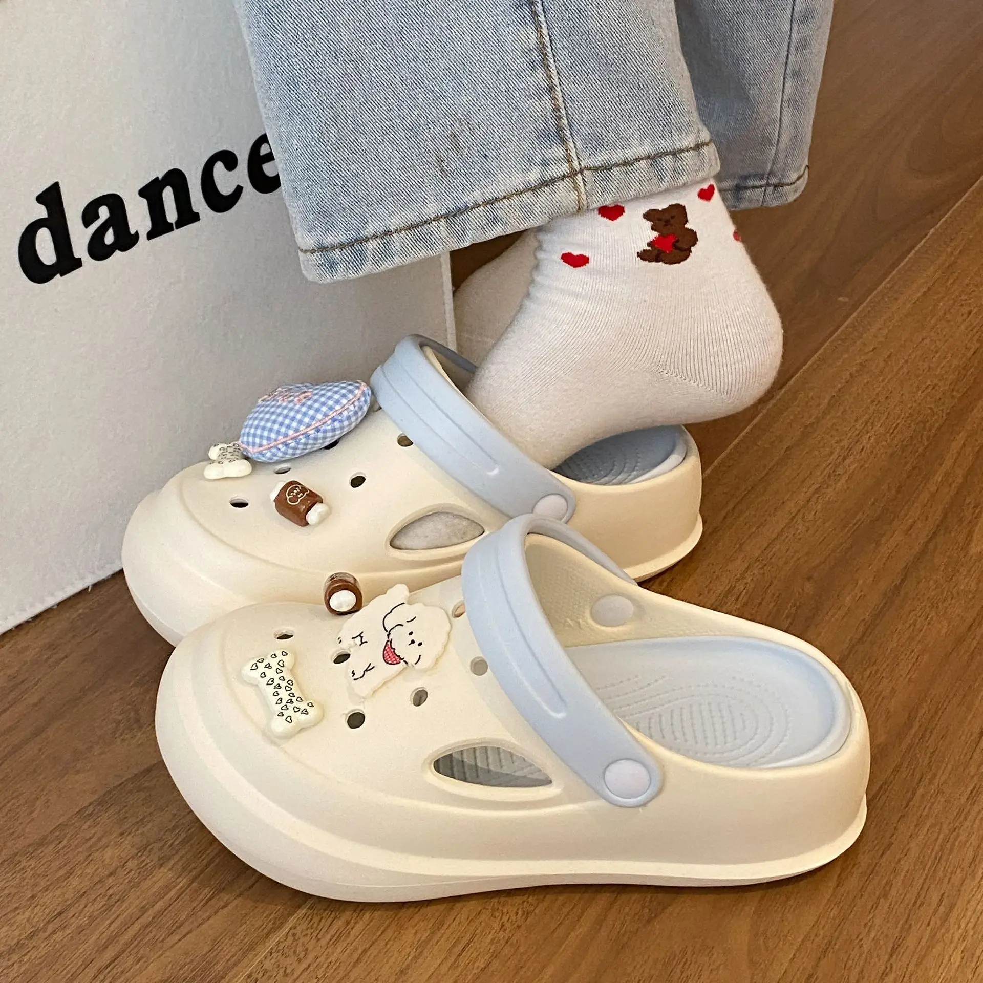 2025 Spring Croc Shoes Women Beige Heart Decor