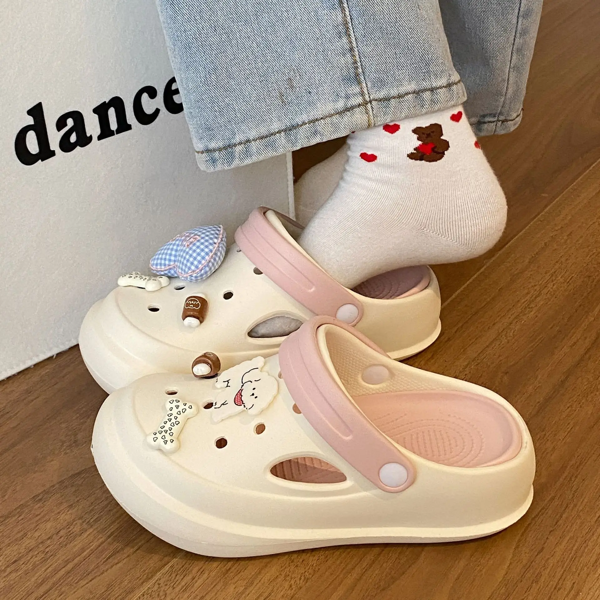 2025 Spring Croc Shoes Women Beige Heart Decor