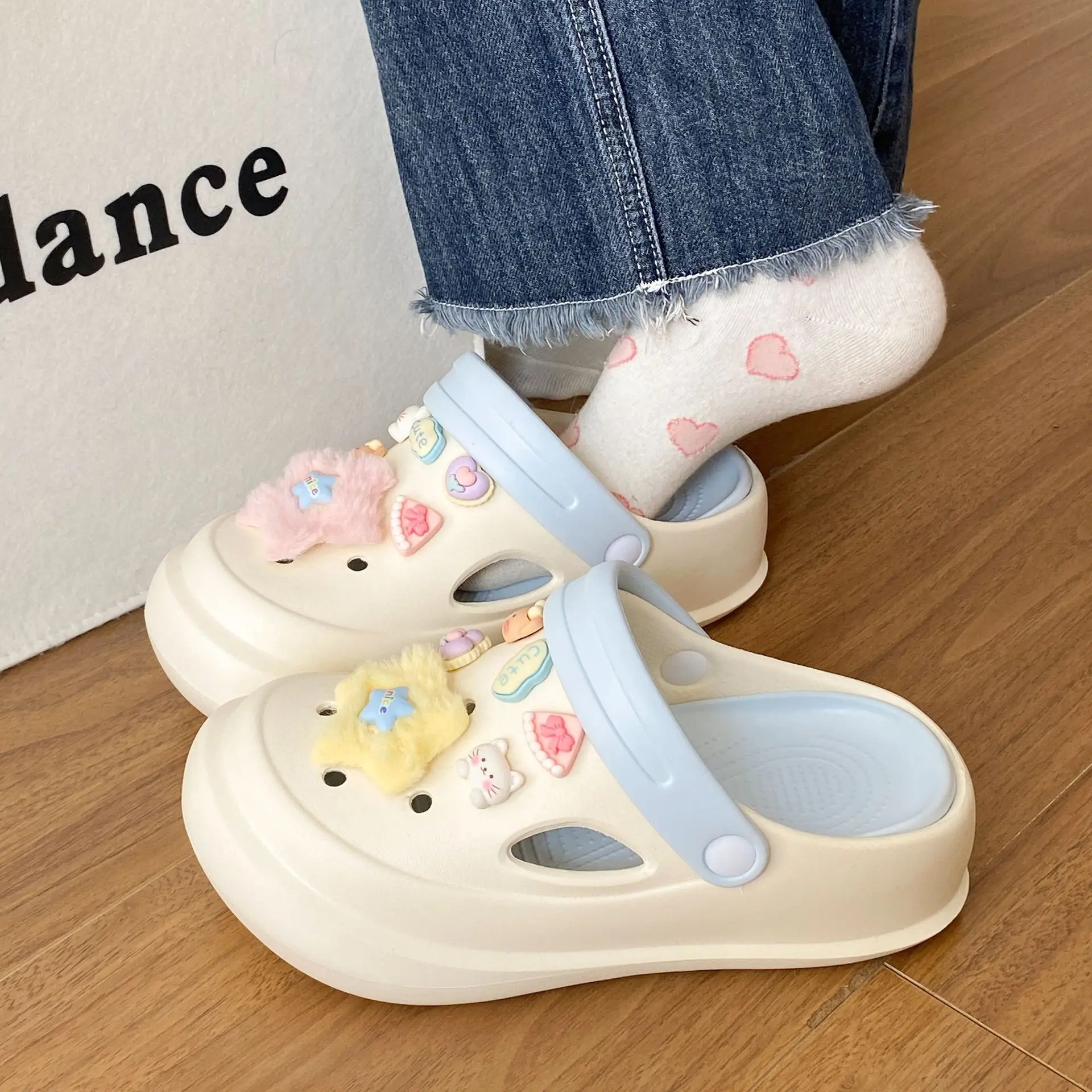 2025 Spring Croc Shoes Women Beige Heart Decor