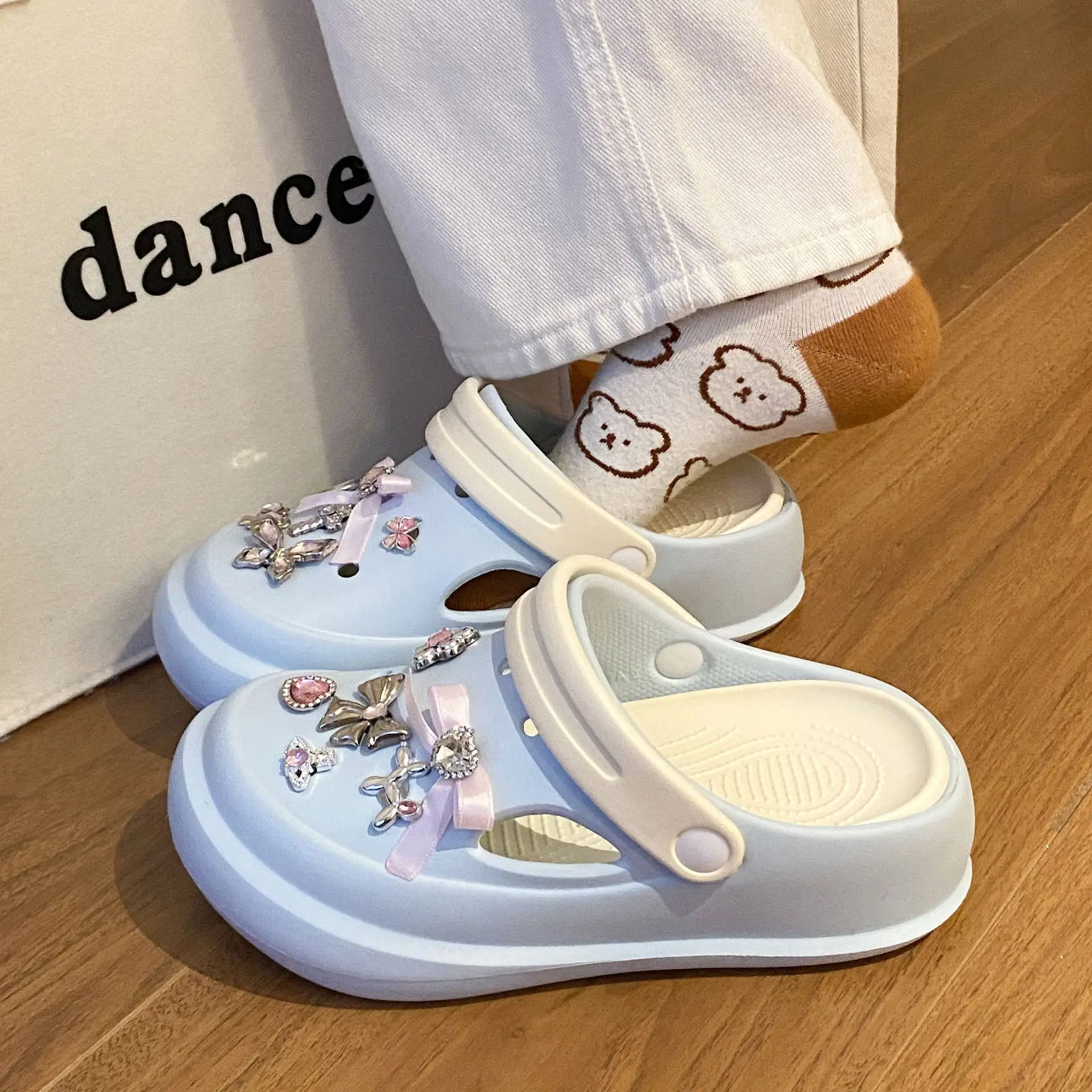 2025 Spring Croc Shoes Women Beige Heart Decor