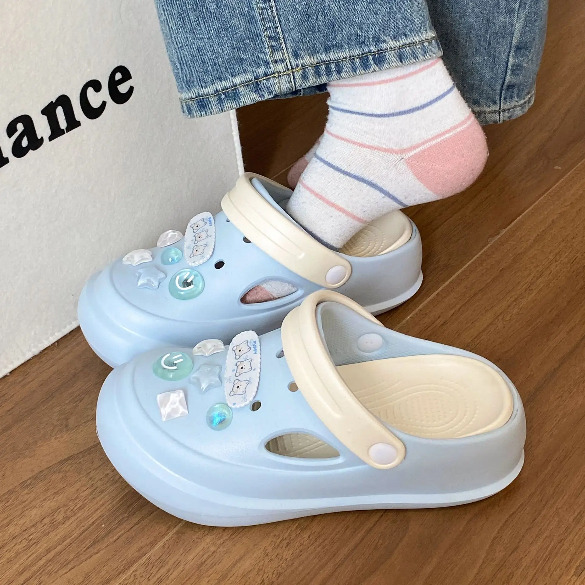 2025 Spring Croc Shoes Women Beige Heart Decor