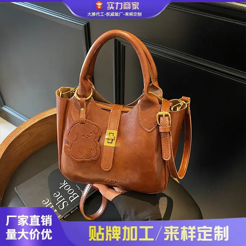 Women's Brown Leather Shoulder Bag with Gold Plated Handles - Image 5