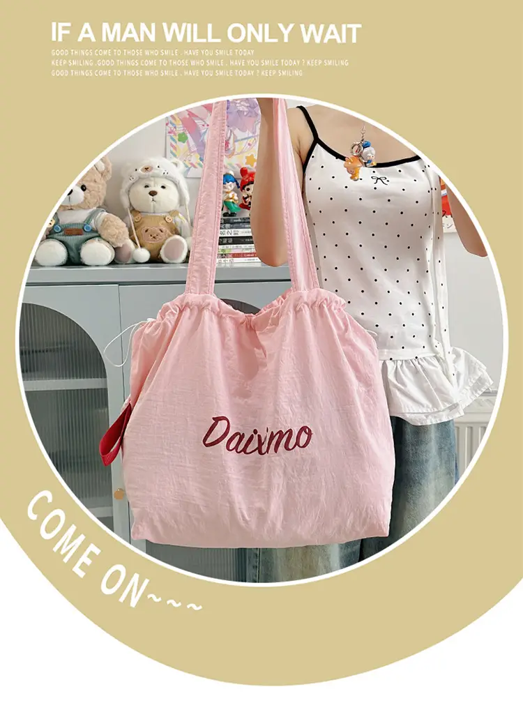 2025 Summer Blue Printed Nylon Shoulder Bag — feature 5