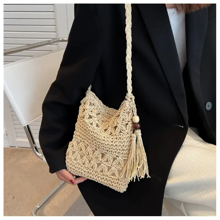 Tassel Crossbody Bag Straw Handwoven Bag Brown — feature 5