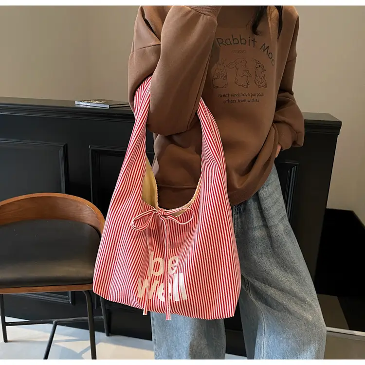 Red Embroidered Shoulder Bag for Women Students Large Capacity — feature 21