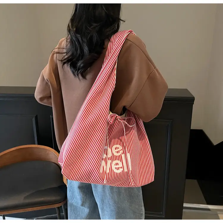 Red Embroidered Shoulder Bag for Women Students Large Capacity — feature 22